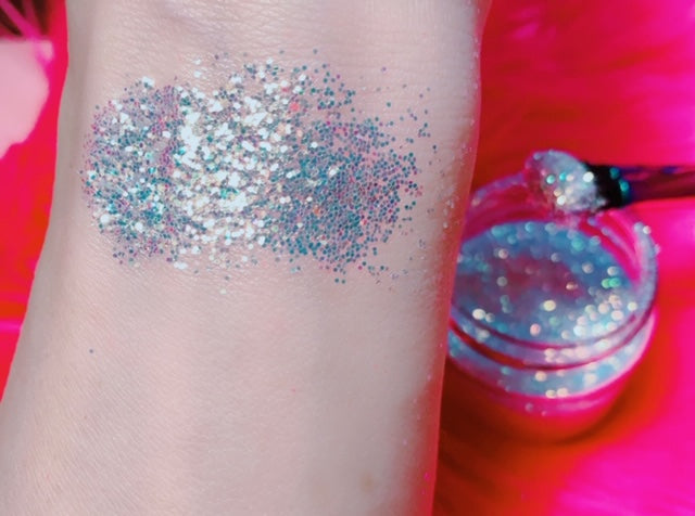ICE QUEEN Iridescent Glamdoll Glitter