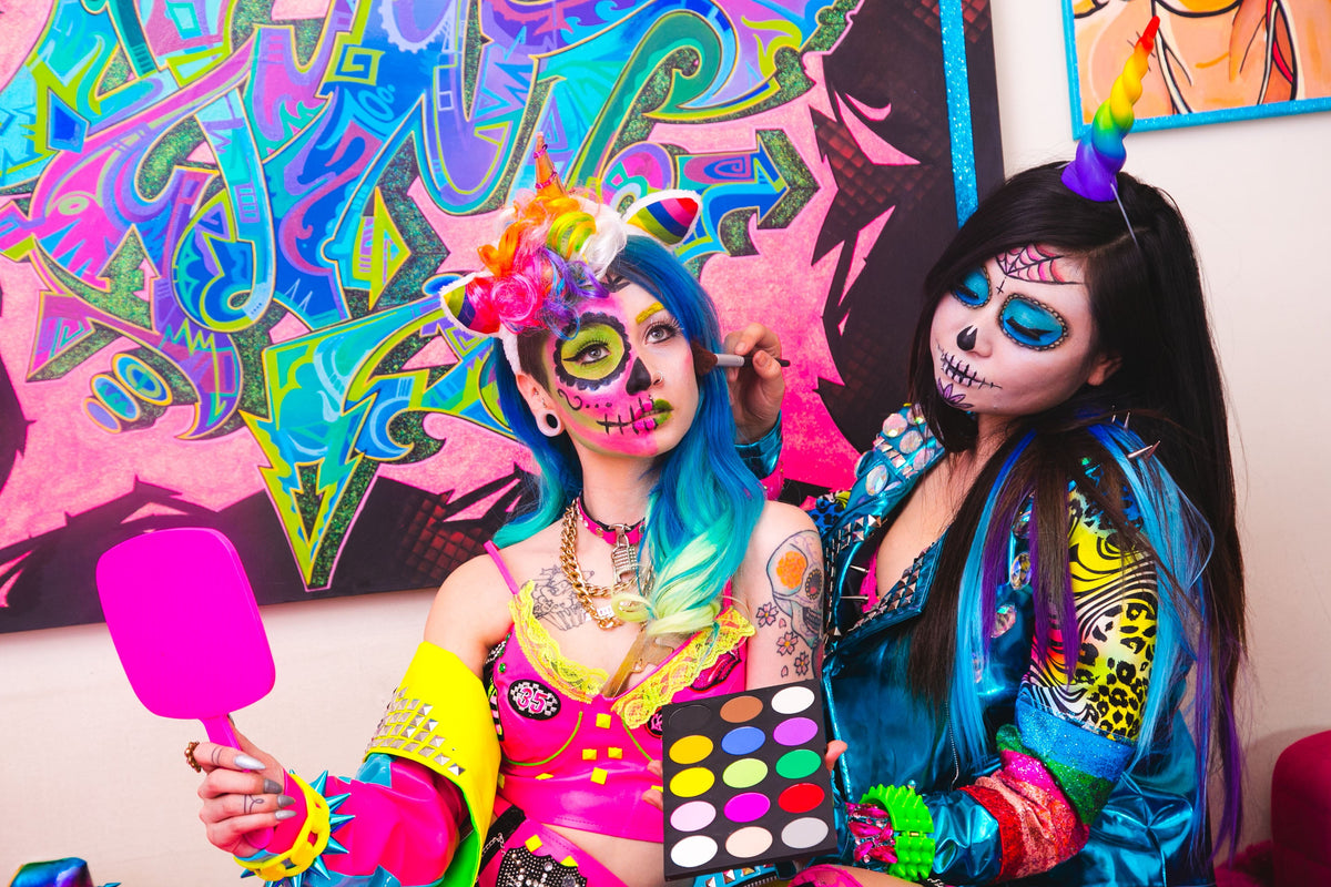 *HUGE DEAL!* UNICORN SUGAR SKULL (30 PC Matte/Shimmer Pressed Palette)