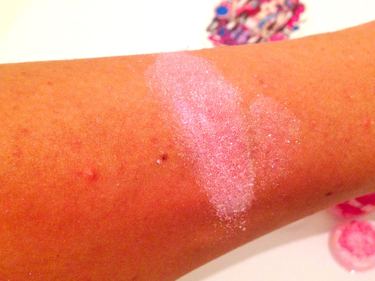  BARBIE'S BDAY CAKE DOLLust DUST