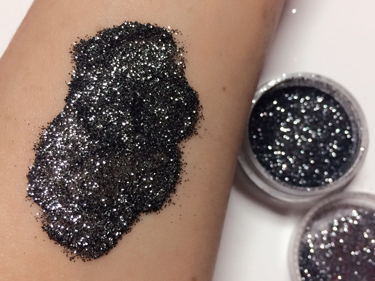  FATAL VOWS Metallic Glamdoll Glitter