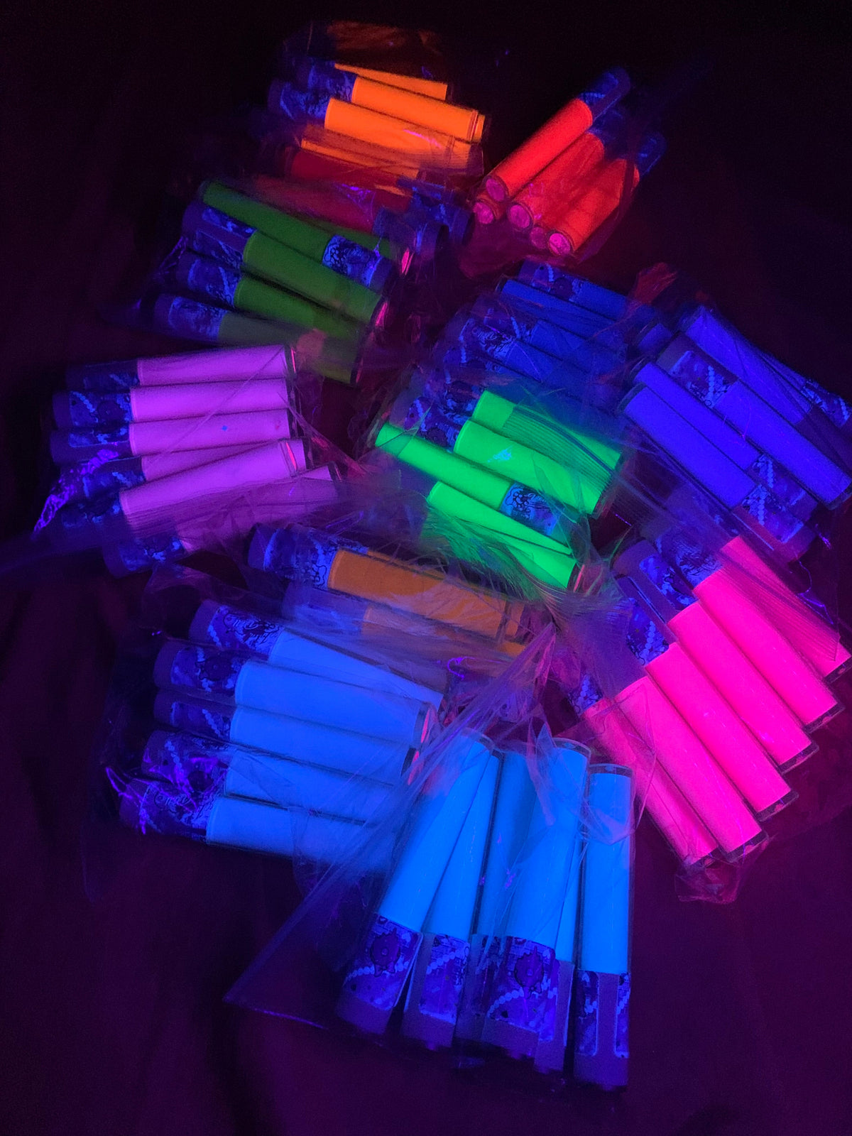  *UV* GLOWSTICK (Orange) Liquid Eyeliner!