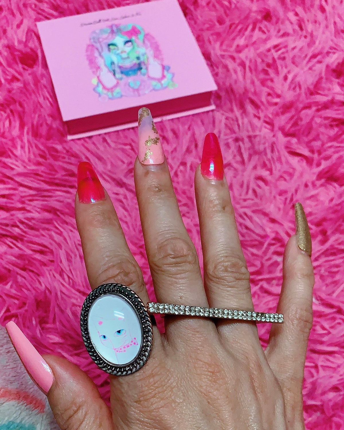  CUPCAKE CURRENCY 6D Xtra Thick N' Bold DreamDoll-Luxe Lash & Nail Set