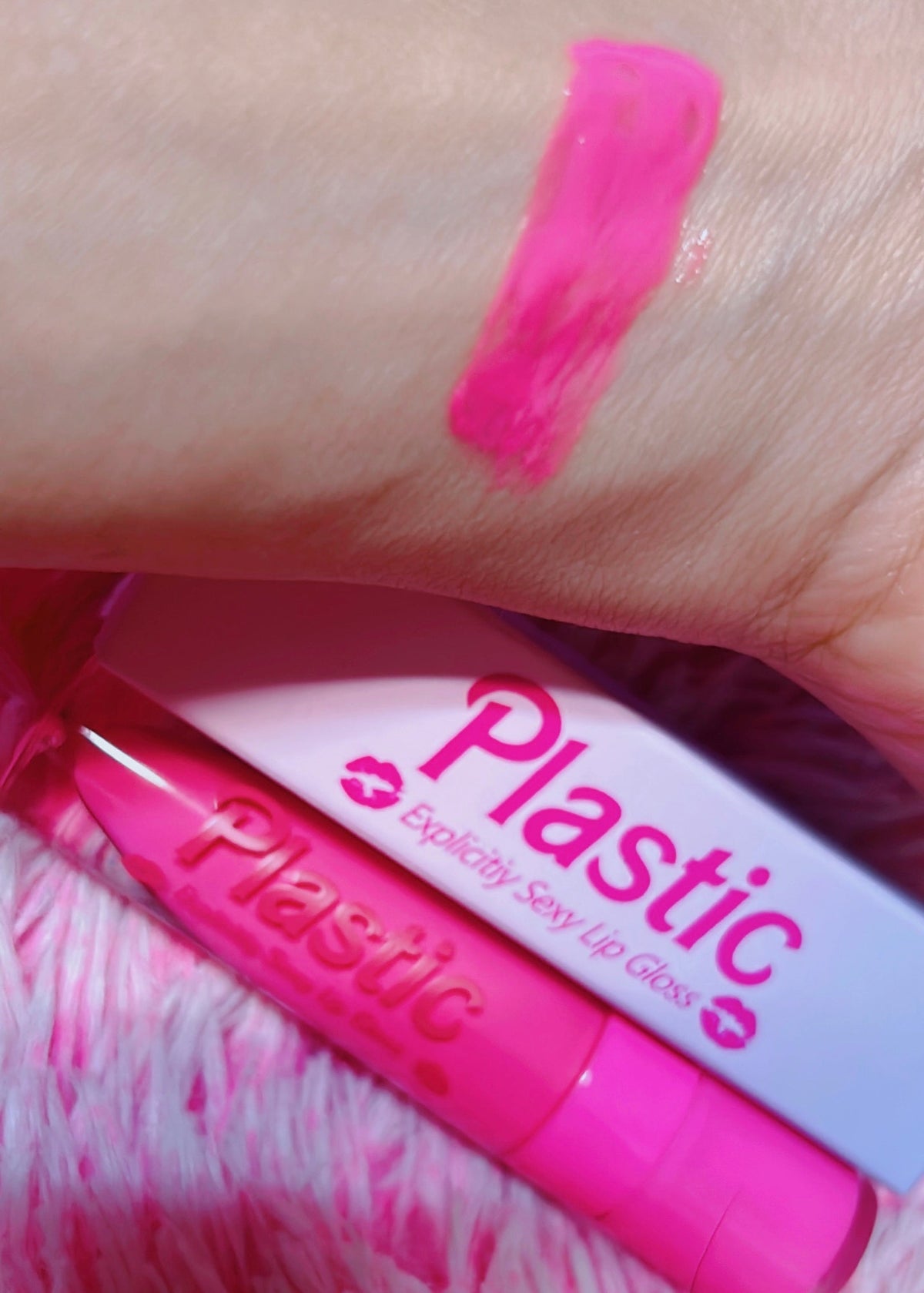  *BUBBLEGUM PUNCH* PLASTIC" EXPLICITLY SEXY LIP GLOSS